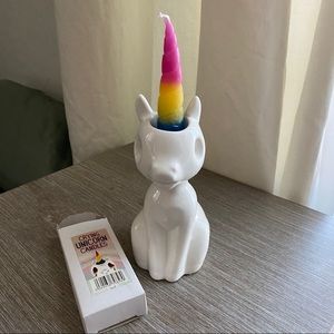 crying unicorn candle holder & 3 rainbow candles